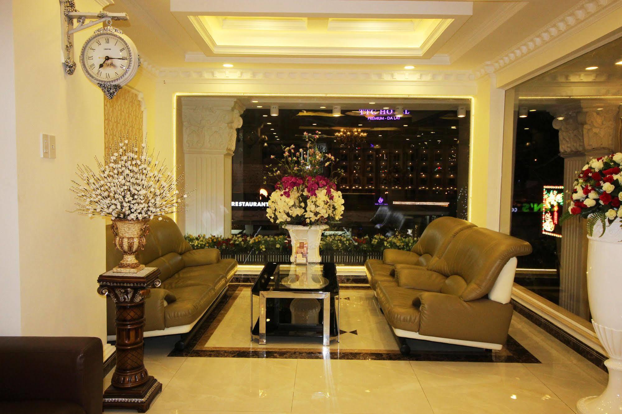 Royal Dalat Hotel ภายนอก รูปภาพ